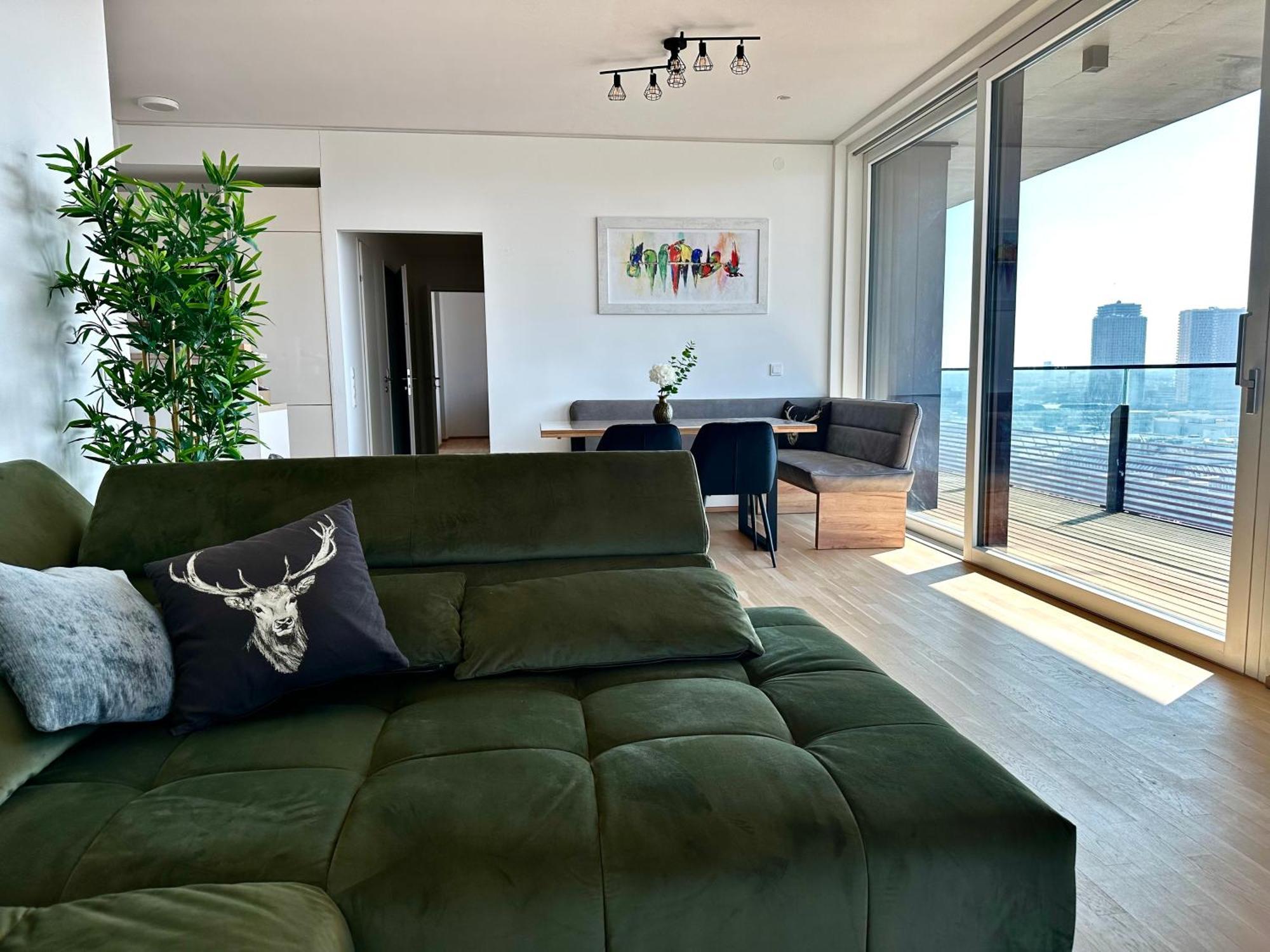 Panorama Sky Apartment I Rooftop Pool I Metro Station فيينا المظهر الخارجي الصورة