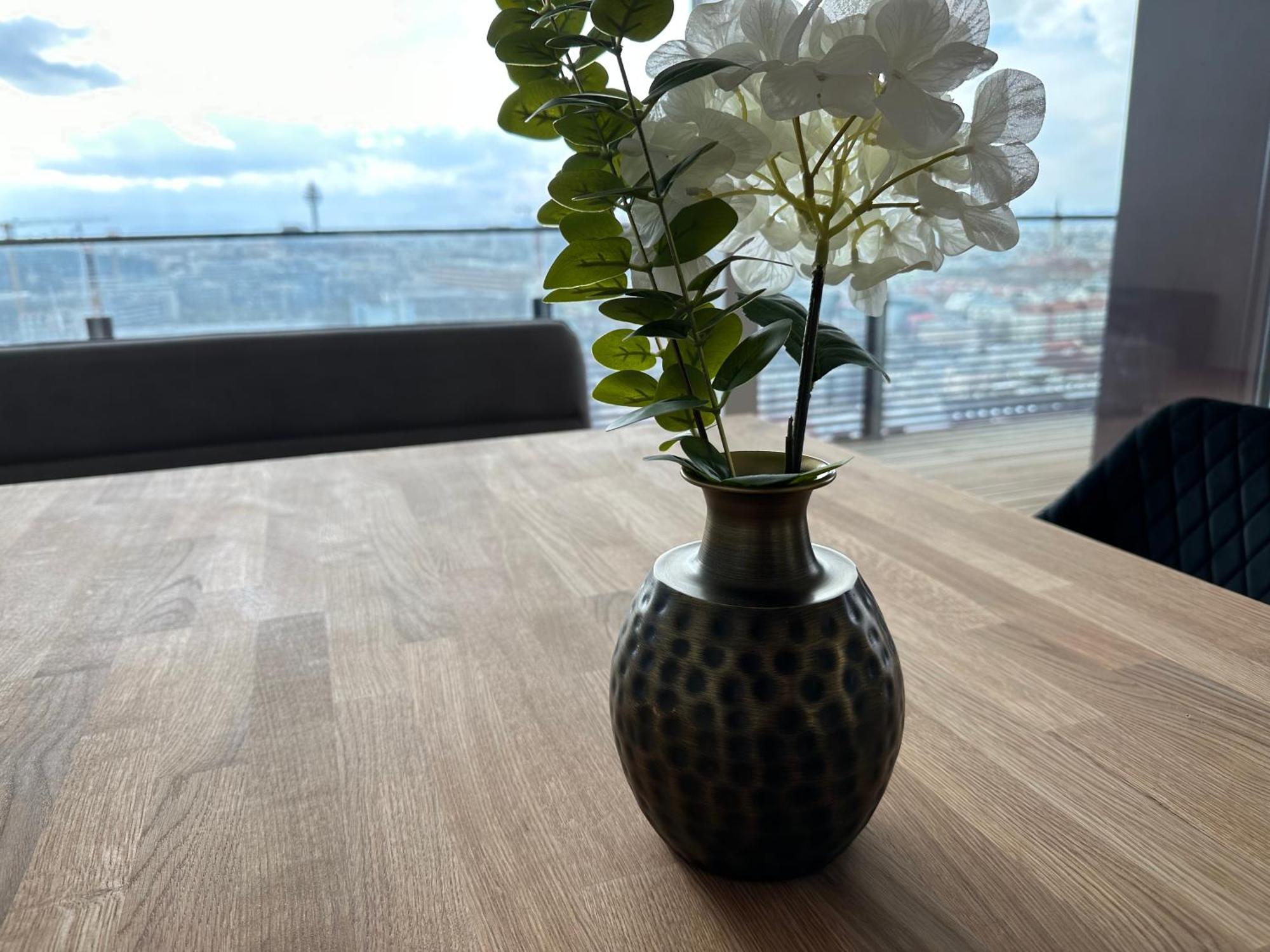 Panorama Sky Apartment I Rooftop Pool I Metro Station فيينا المظهر الخارجي الصورة